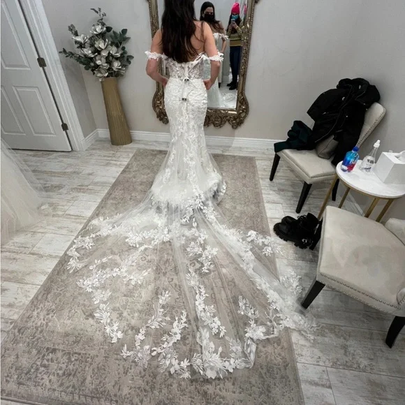 Badgley Mischka bride Etta dress - Picture 4 of 9